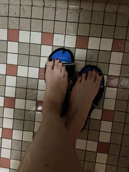 do yβall like wet feet? do yβall like wet feet?