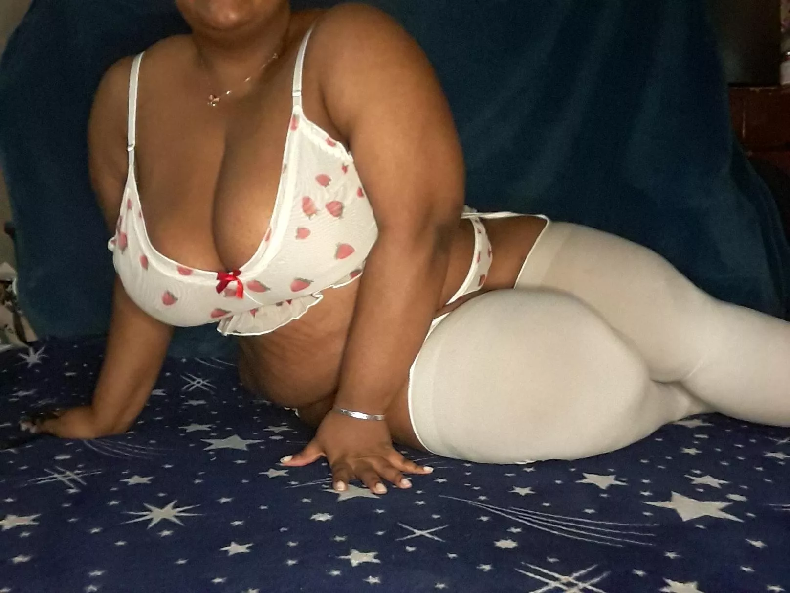 Do ya'll love mommas body? ;)