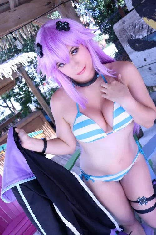 Do you enjoy this sight? [Neptune] (By Lysande)