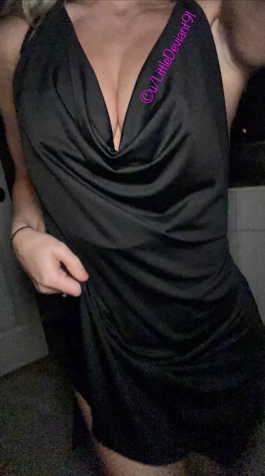 Do you like a mom in a tight dress?