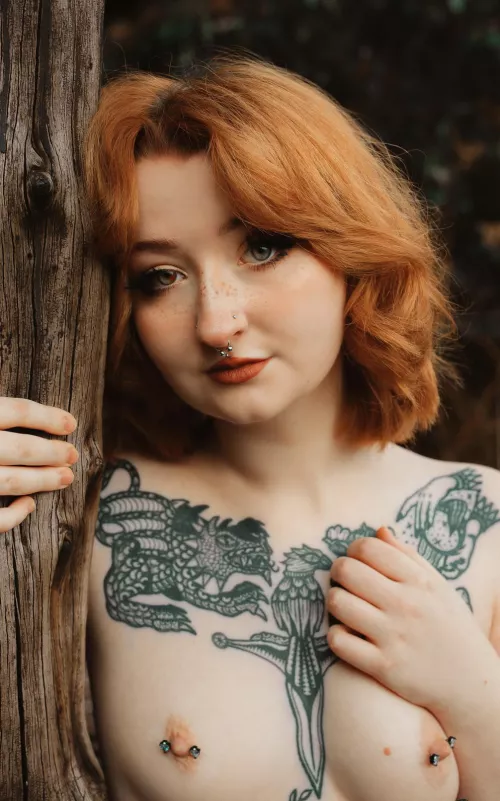 Do you like alt girls who were born with heterochromia? (Different eye colours)