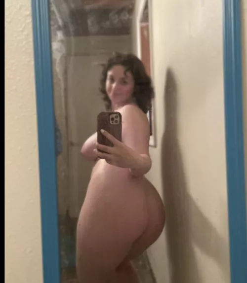 Do you like big tits and ass ? Do you like big tits and ass ?
