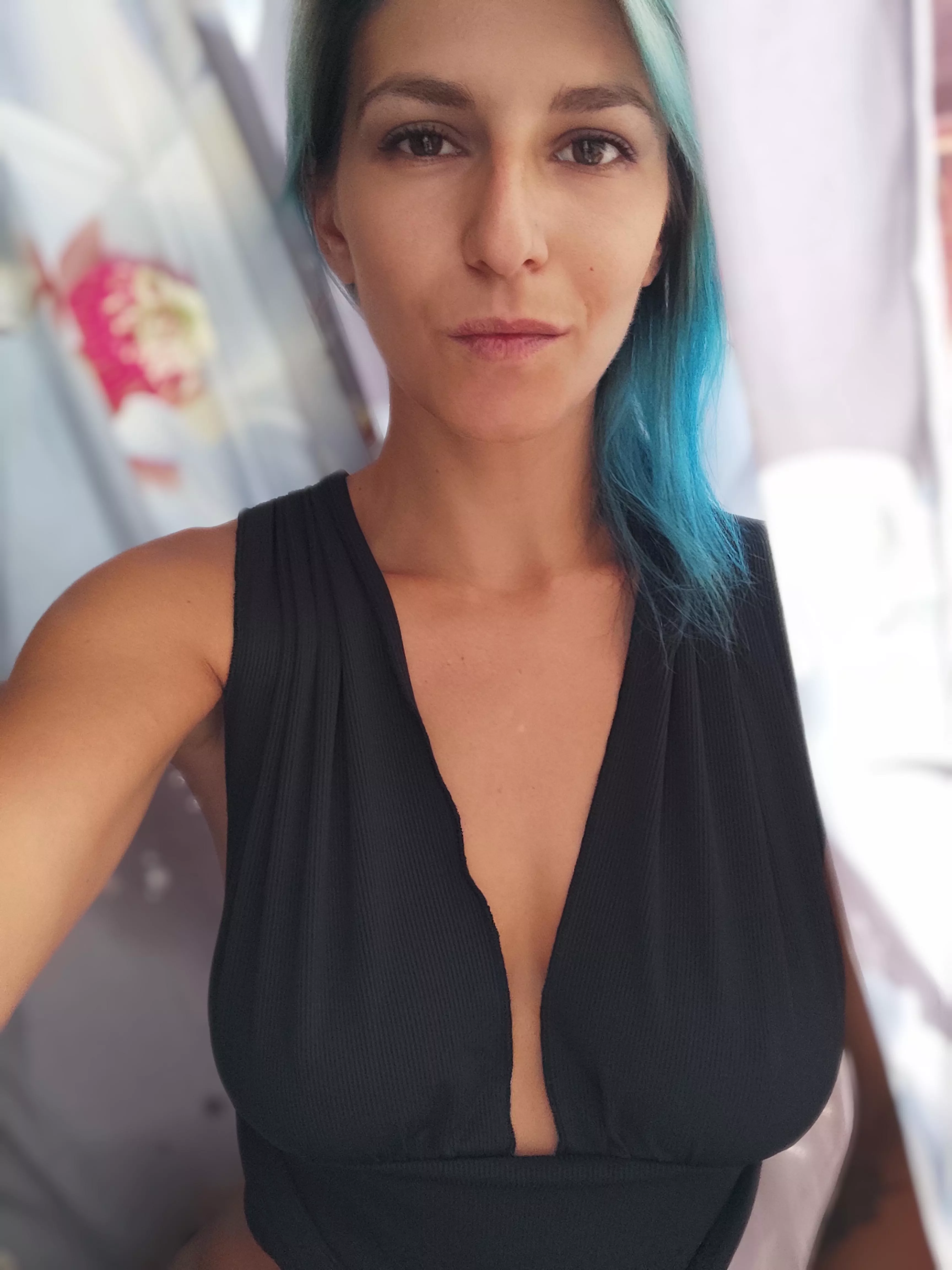 Do you like blue? Do you like blue?