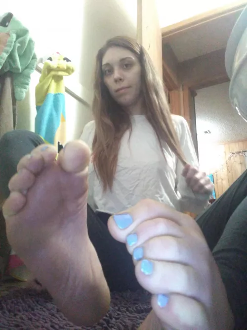 Do you like blue toes Do you like blue toes