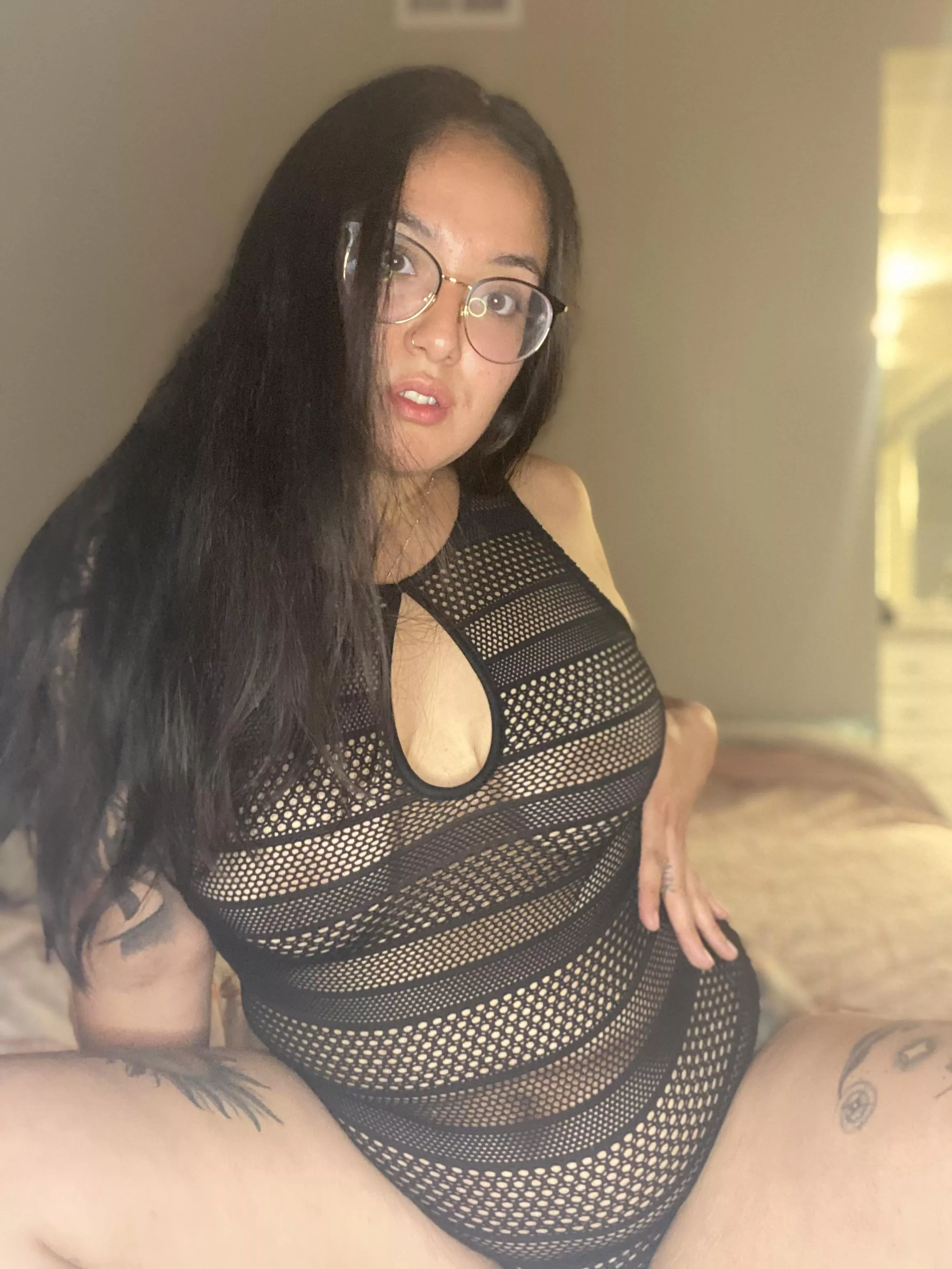 Chubby Nude Girls With Glasses