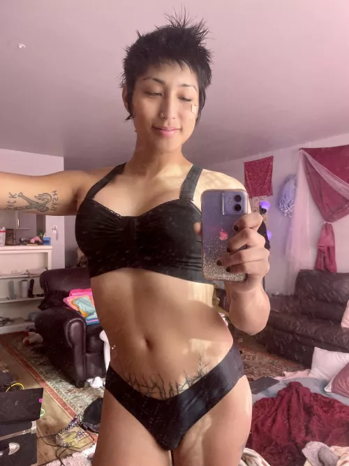 Do you like girls with tiny bulges? π₯Ί