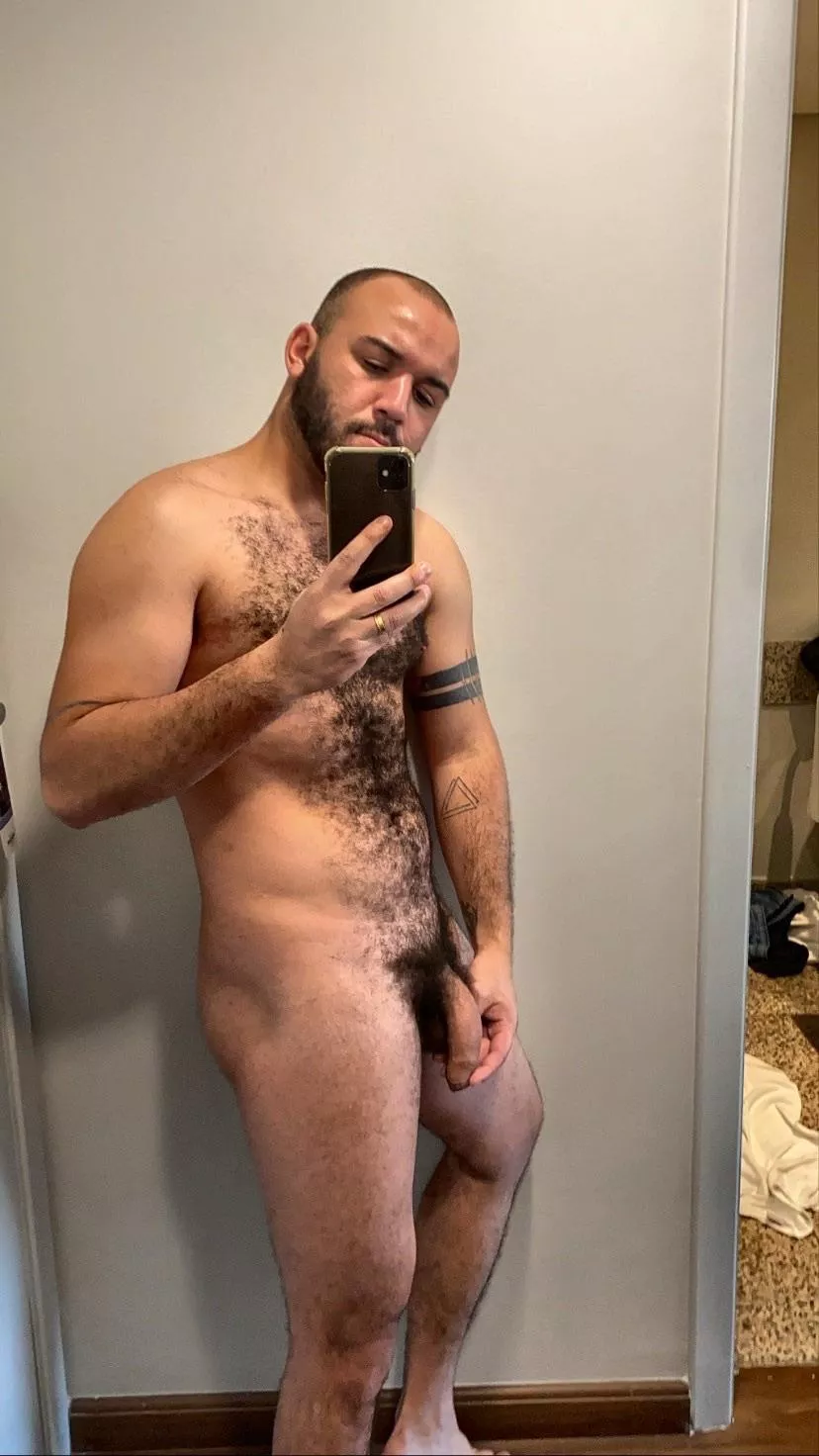 Do you like hairy guys? Do you like hairy guys?