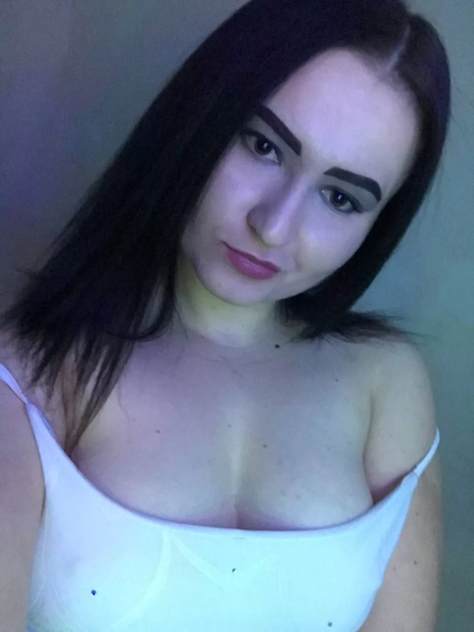 Do you like it rough?😉 I can make you moan and beg for mercy, my puppy! Your cock will be satisfied.🔥🔞💦More in Link Below