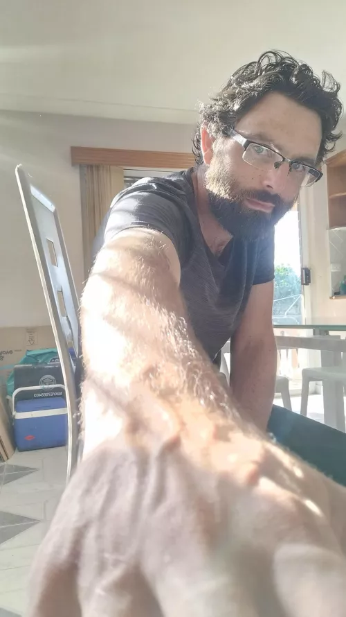 Do you like lean and hairy nerds? Do you like lean and hairy nerds?