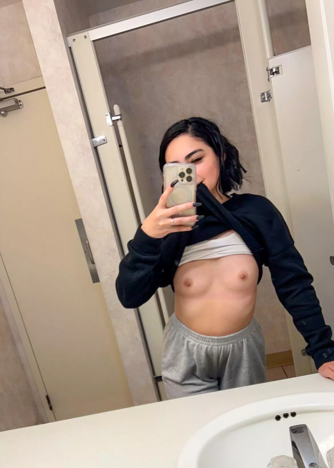 Do you like little boobs? Do you like little boobs?
