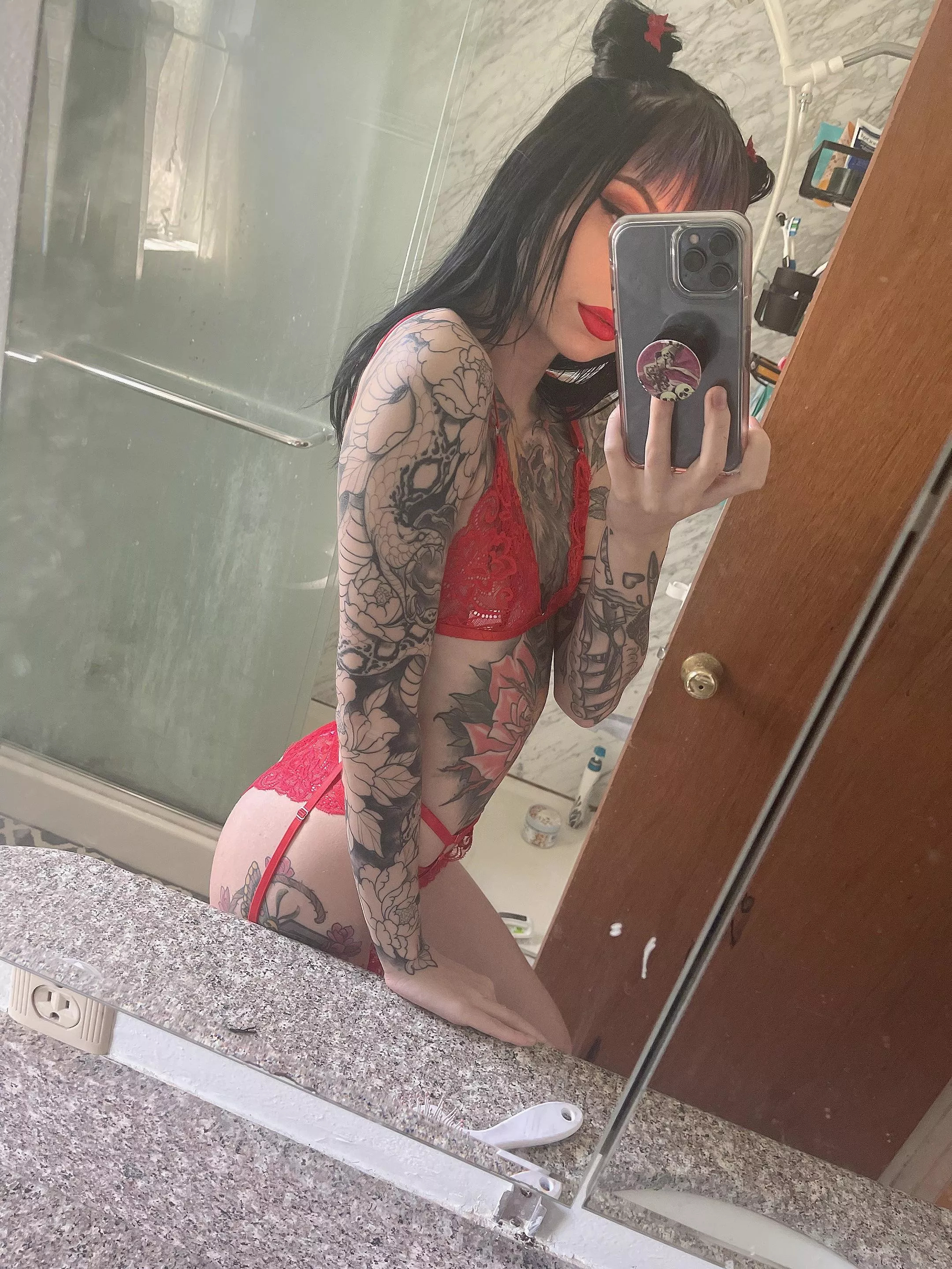 Do you like me in red? What’s your favorite color?
