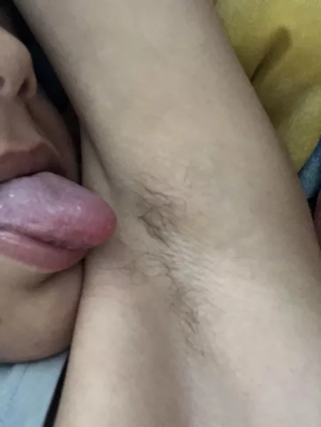 Do you like my armpit?๐ Do you like my armpit?๐