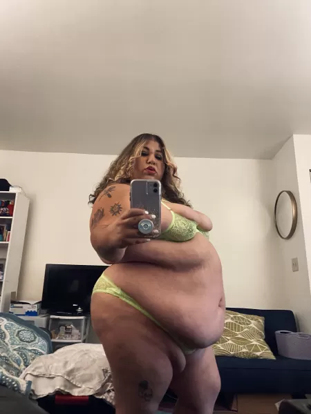 Do you like my big belly? π