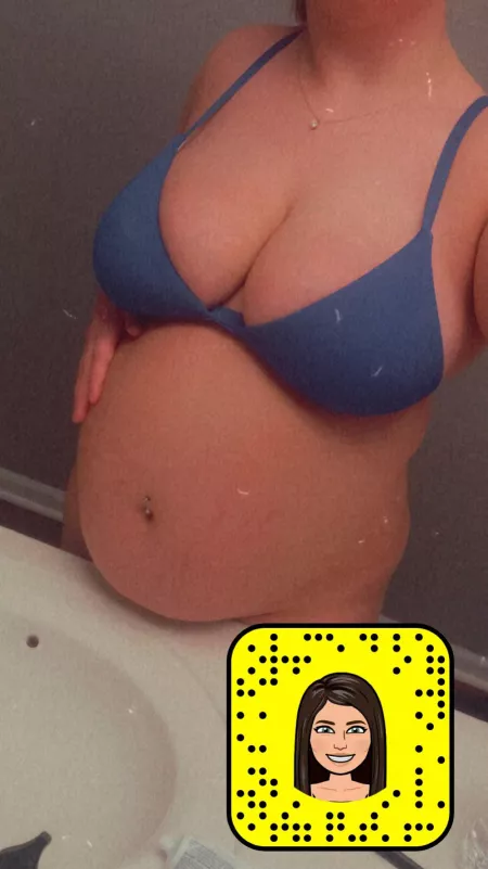 Do you like my bloated belly ? Do you like my bloated belly ?