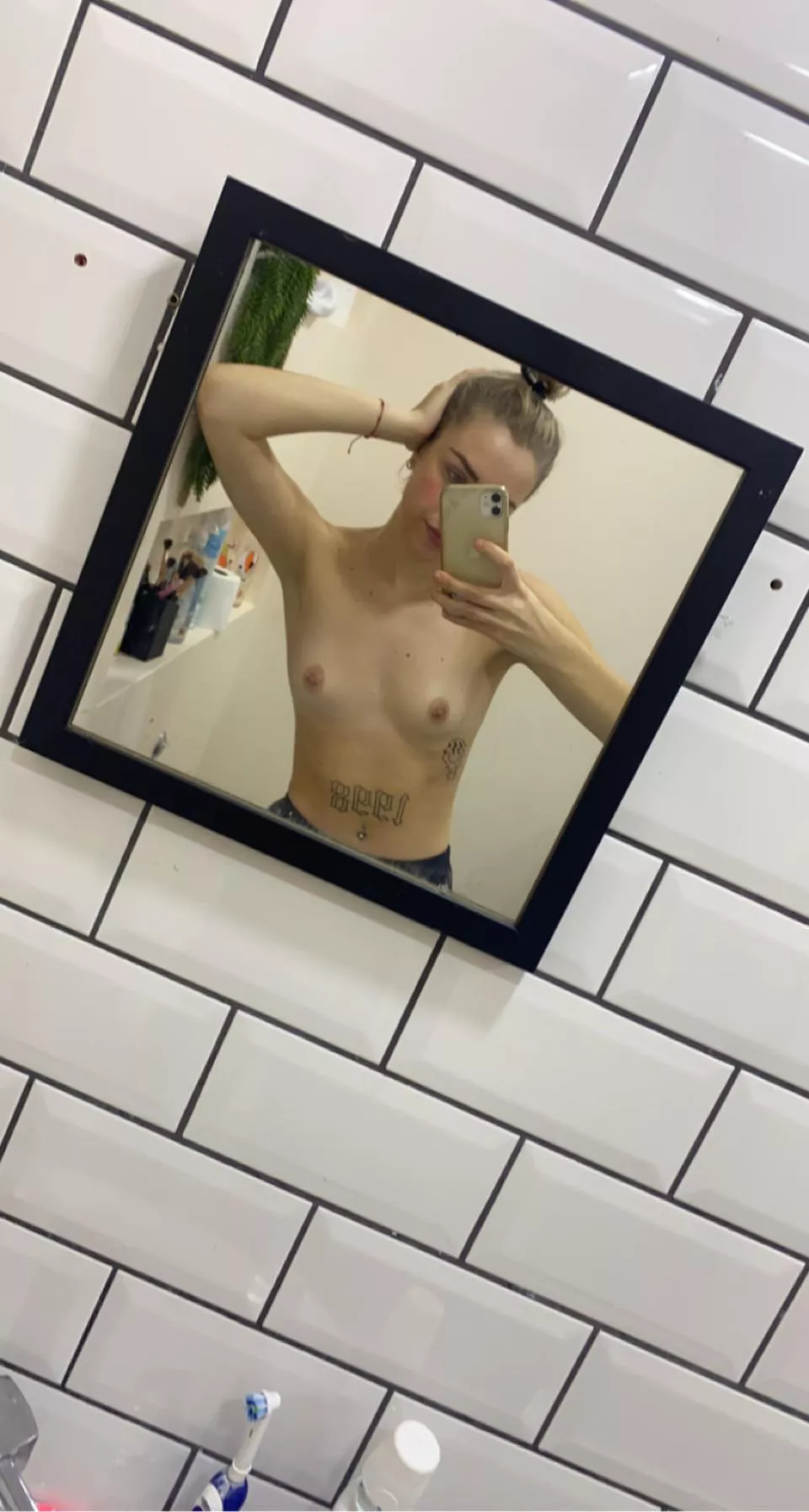 Do you like my body? Do you like my body?