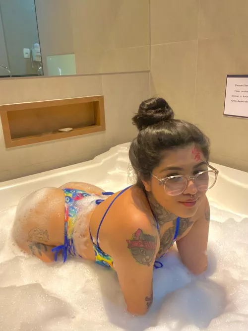 Do you like my booty? Do you like my booty?