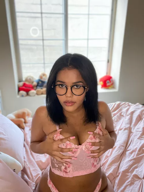 Do you like my cleavage? Do you like my cleavage?