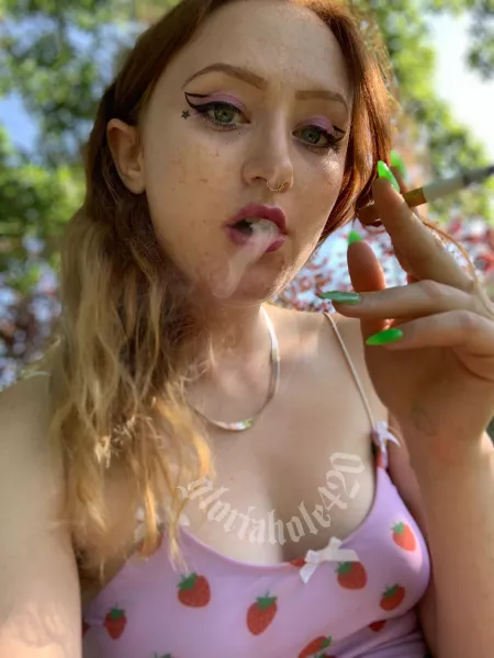 do you like my eyeliner? do you like my eyeliner?