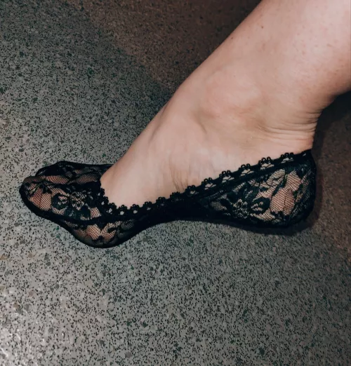 β₯οΈ DO YOU LIKE MY FOOT BE HONEST β₯οΈ