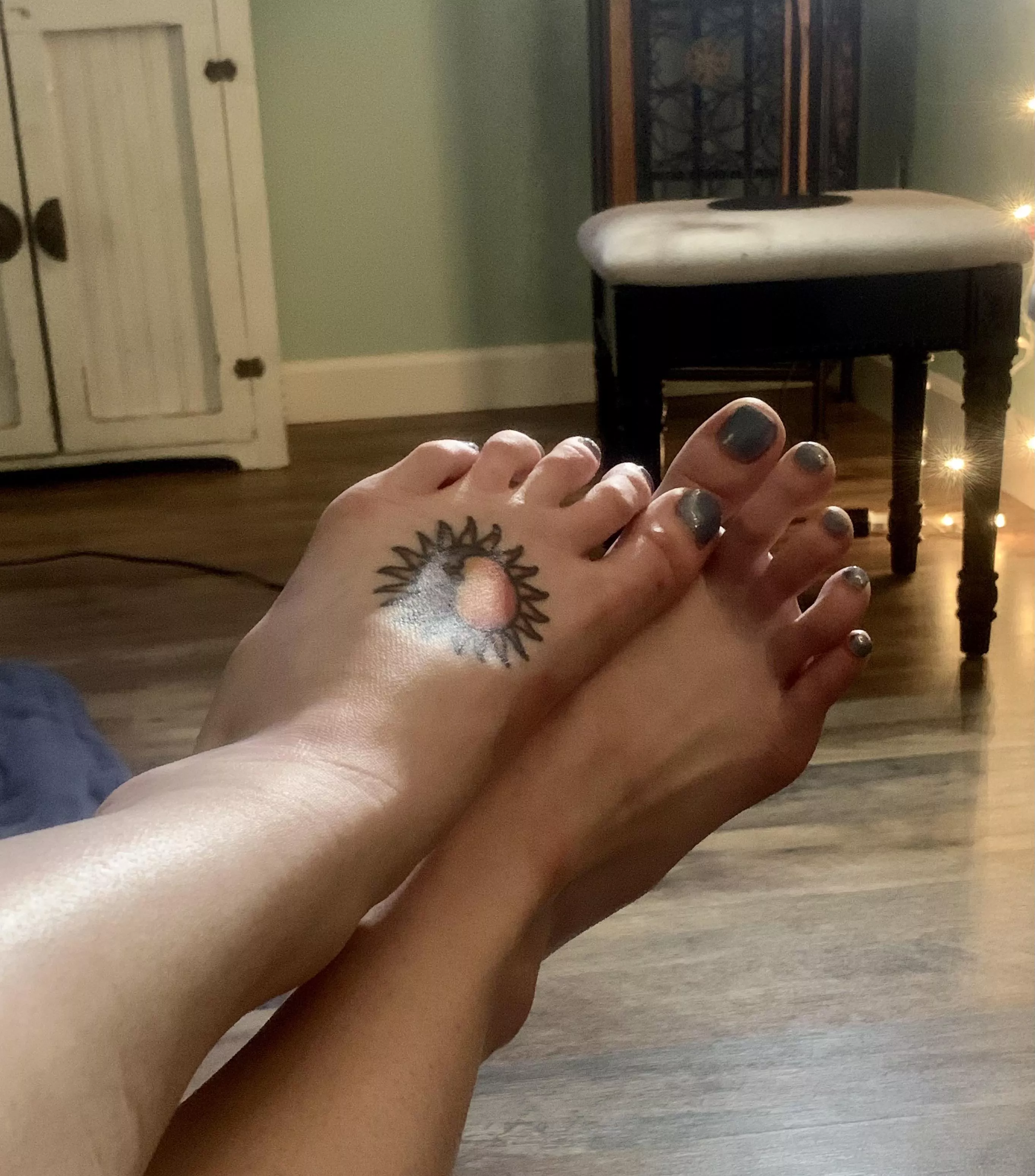 Do you like my foot tattoo? 😊