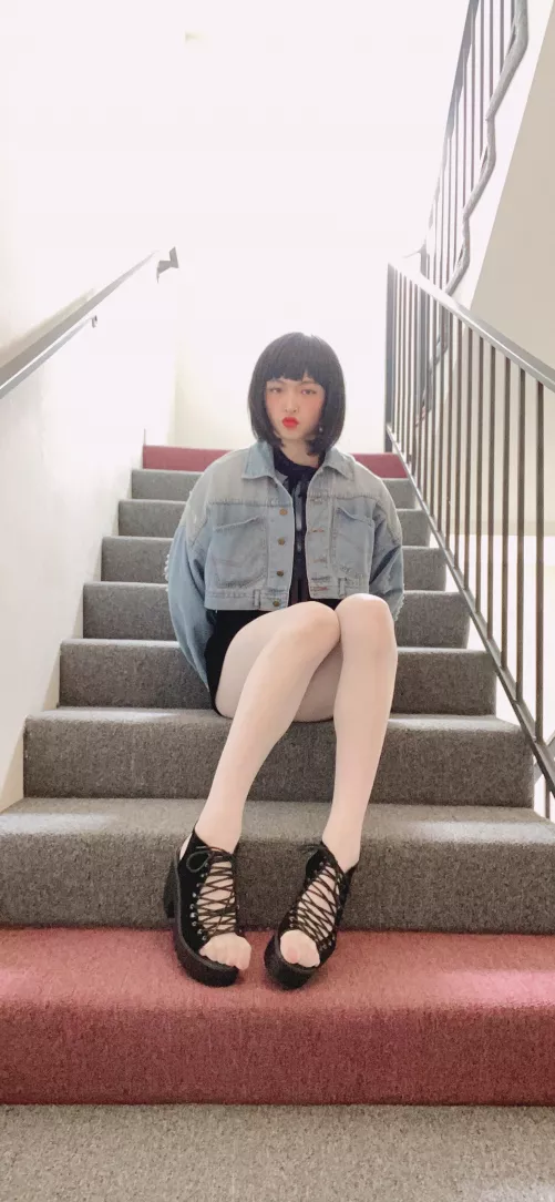 Do you like my legs in nylons?