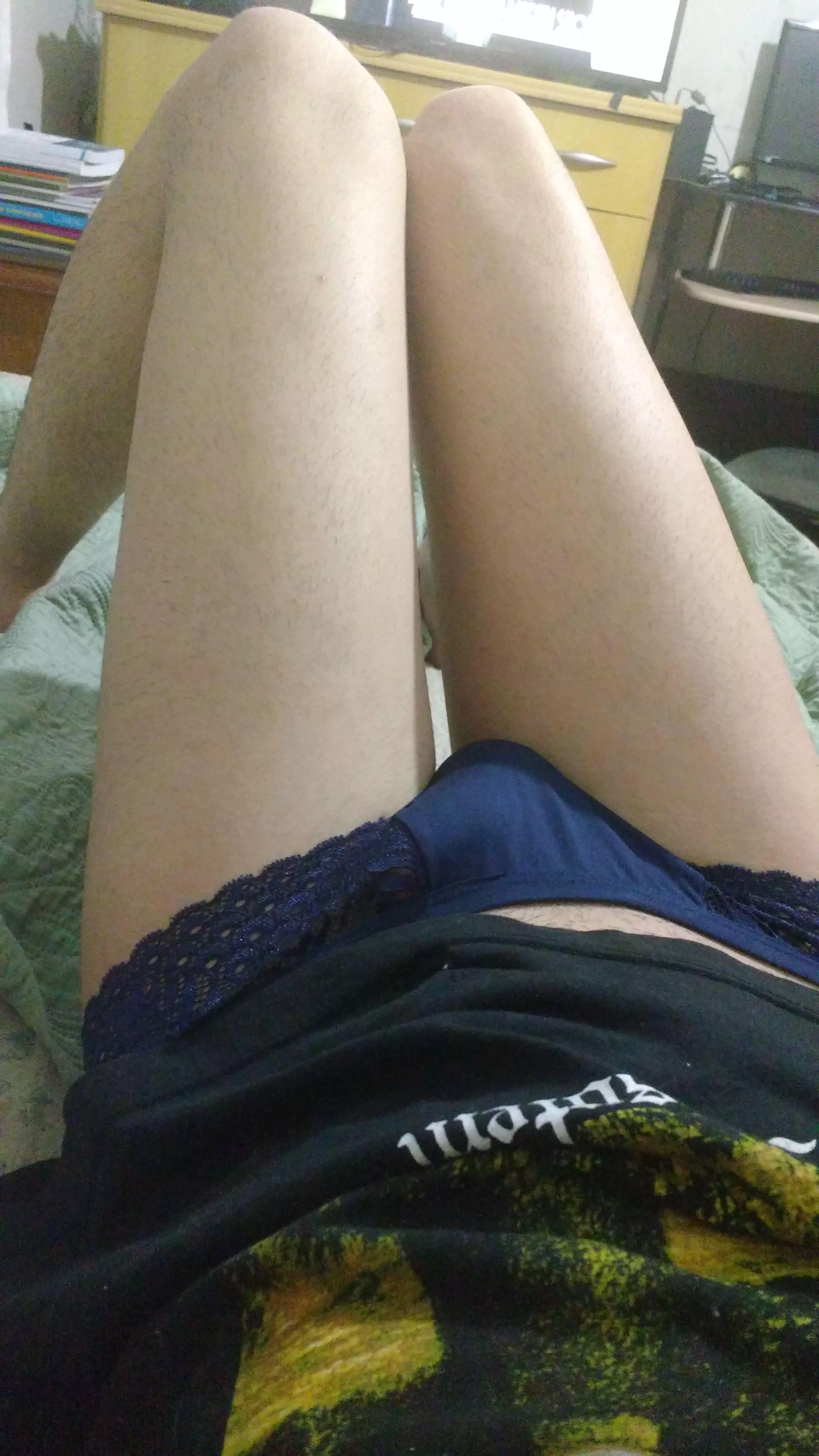 do you like my lil bulge? do you like my lil bulge?