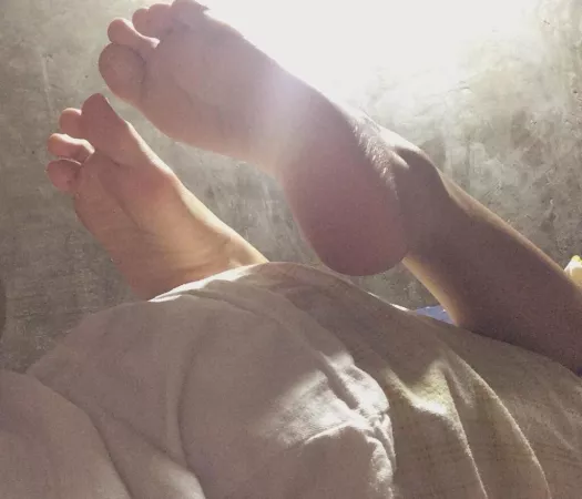 Do you like my little feet? π₯Ίπ