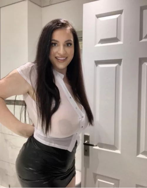 Do you like my mom bod?😌