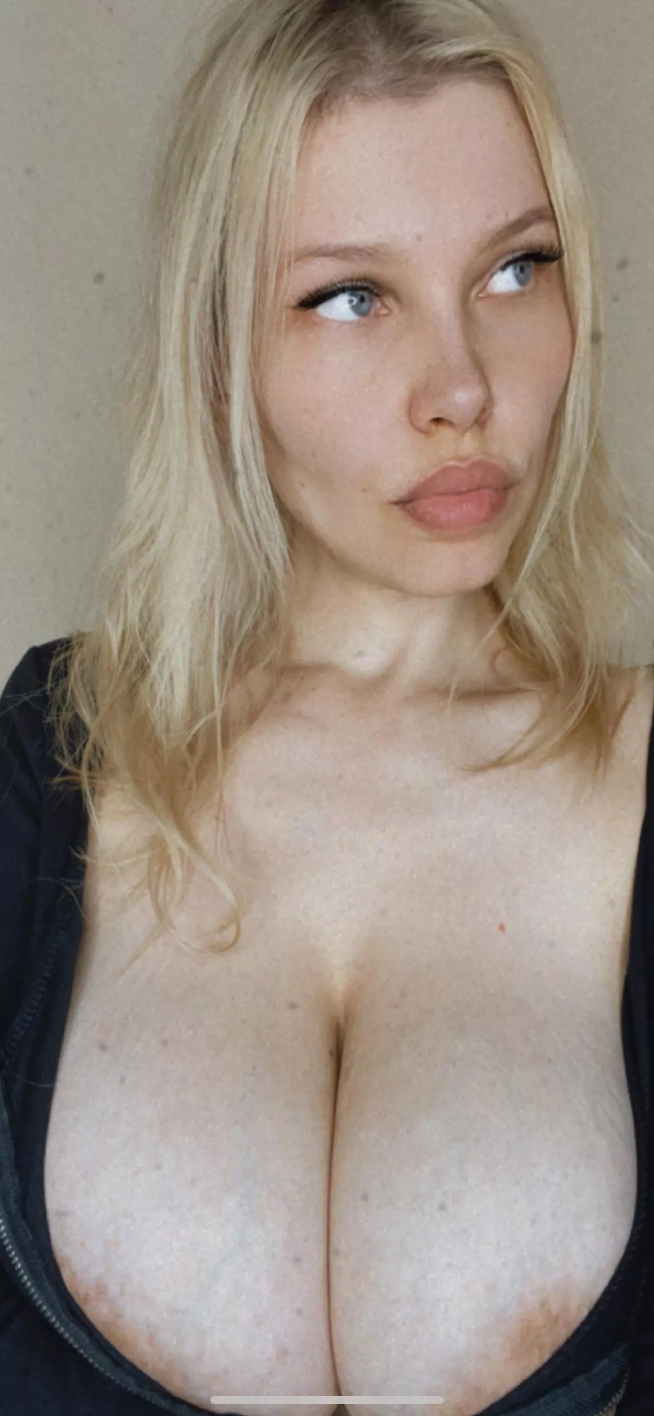 Do you like my natural big boobs? Do you like my natural big boobs?