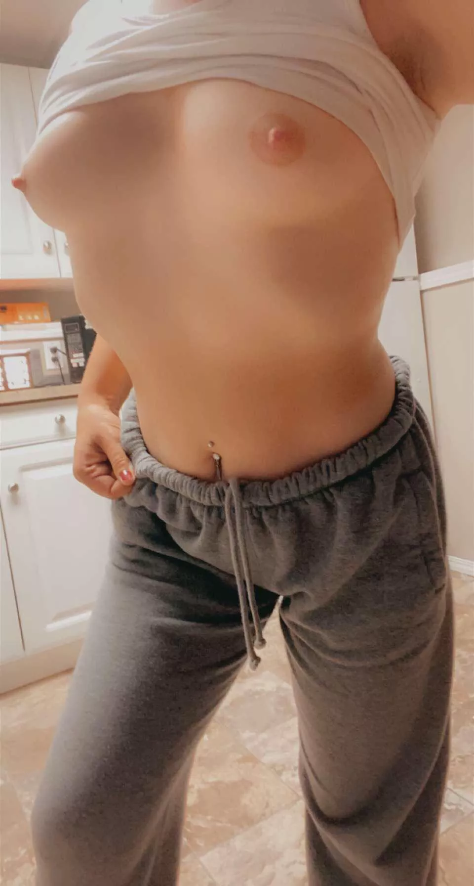 Do you like my natural B’s? 😘 Do you like my natural B’s? 😘