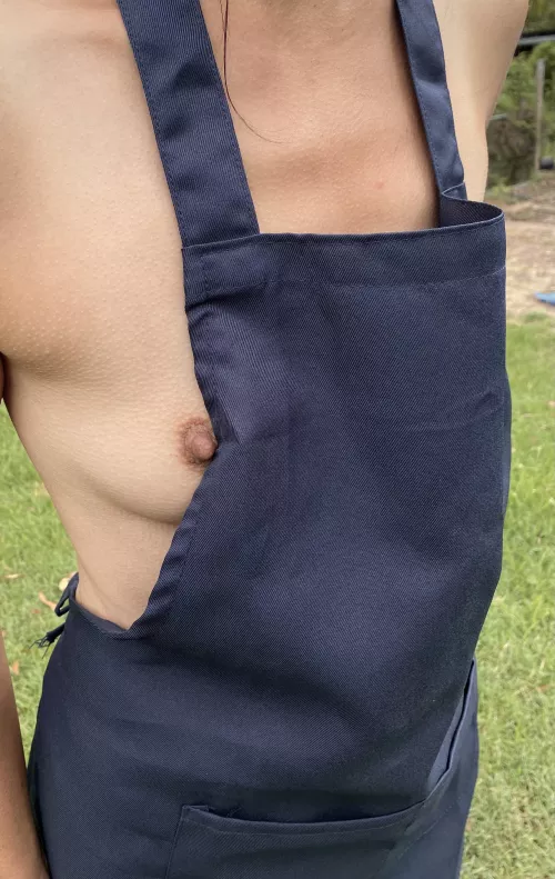 Do you like my new cooking apron ? Do you like my new cooking apron ?