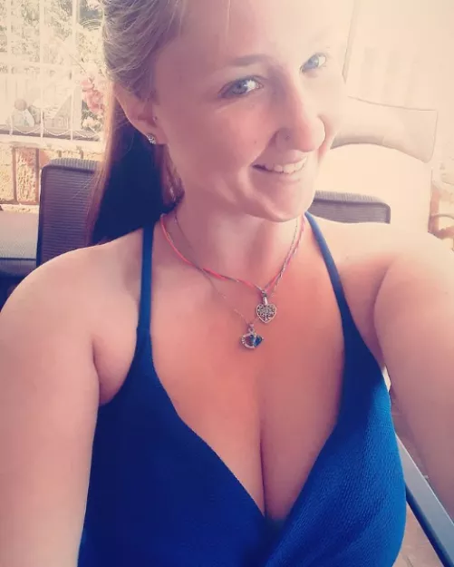 Do you like my new dress 👗