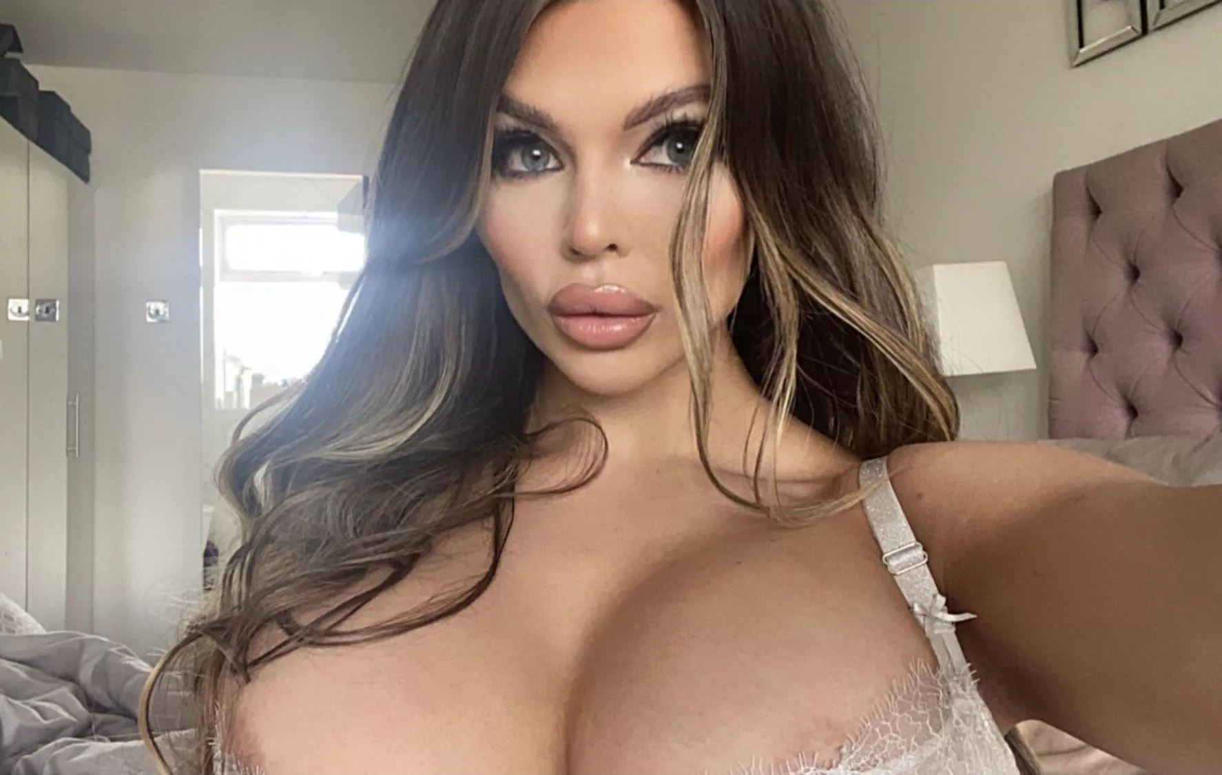 Do you like my new lips? 💋💉