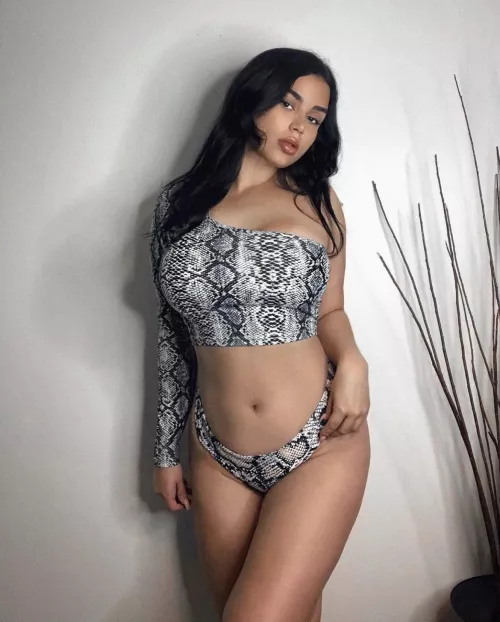 Do you like my outfit baby?