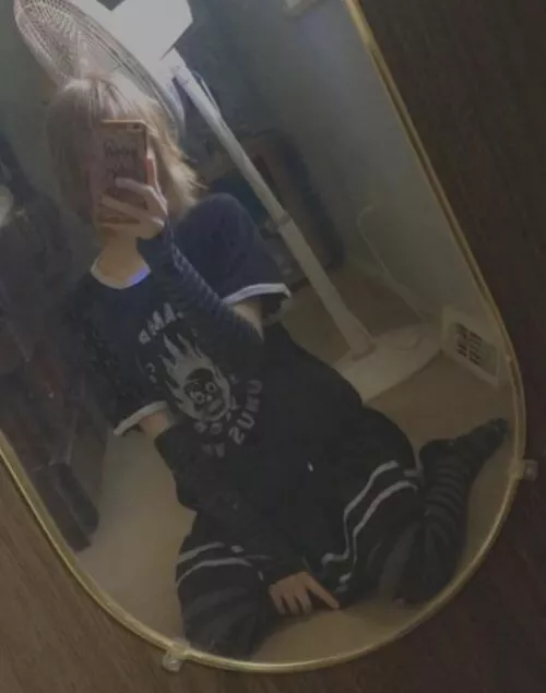 do you like my outfit? uwu