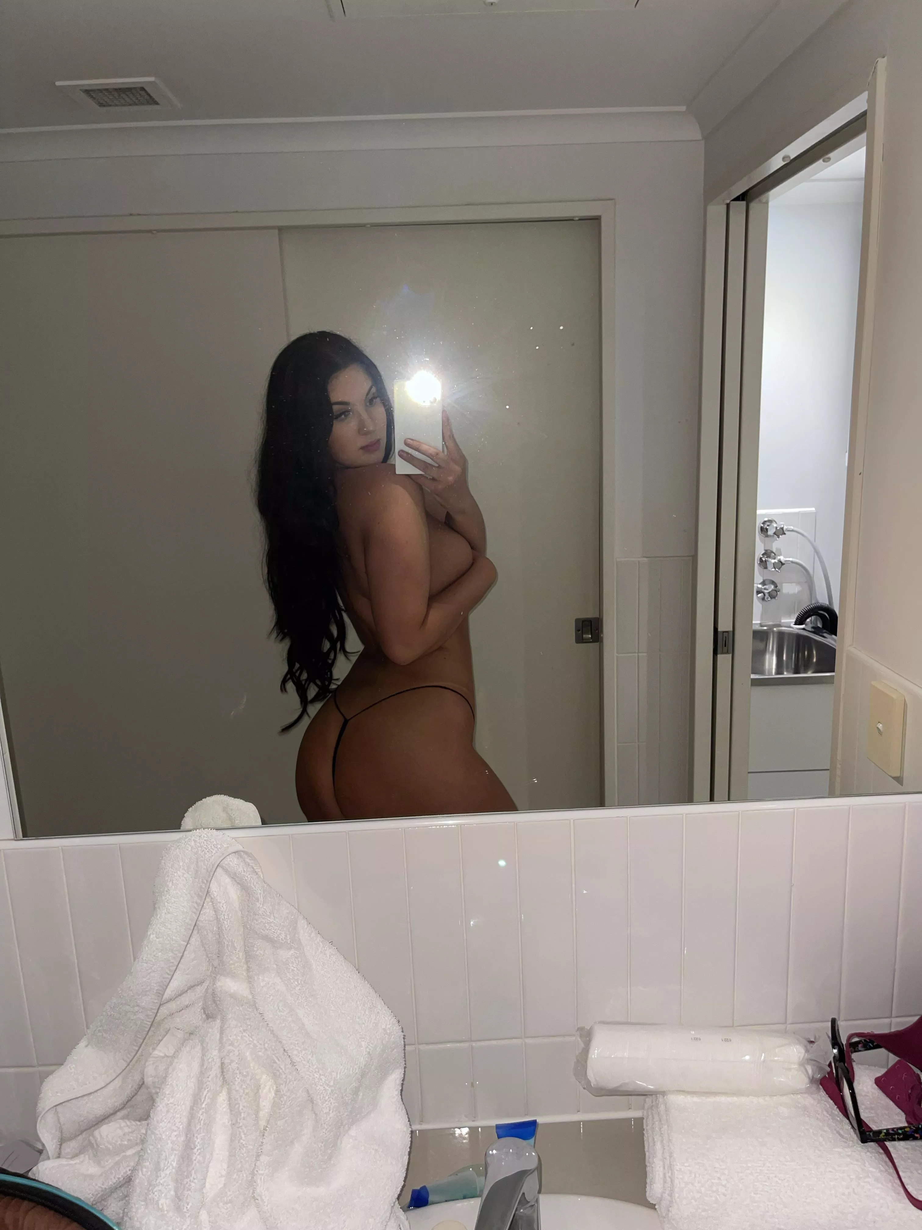 Do you like my 🍑? Do you like my 🍑?