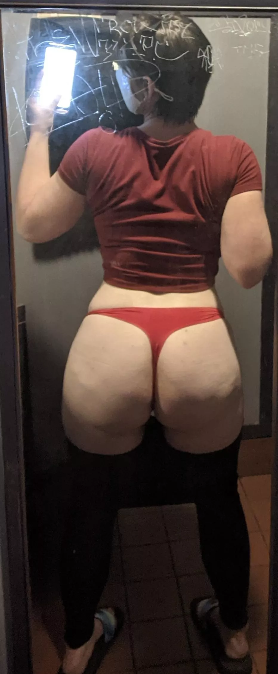 Do you like my thong? Do you like my thong?