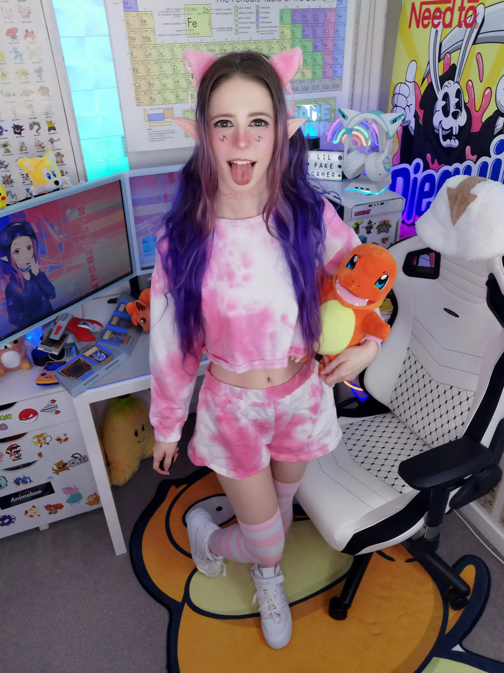 do you like my tongue out for you? ???