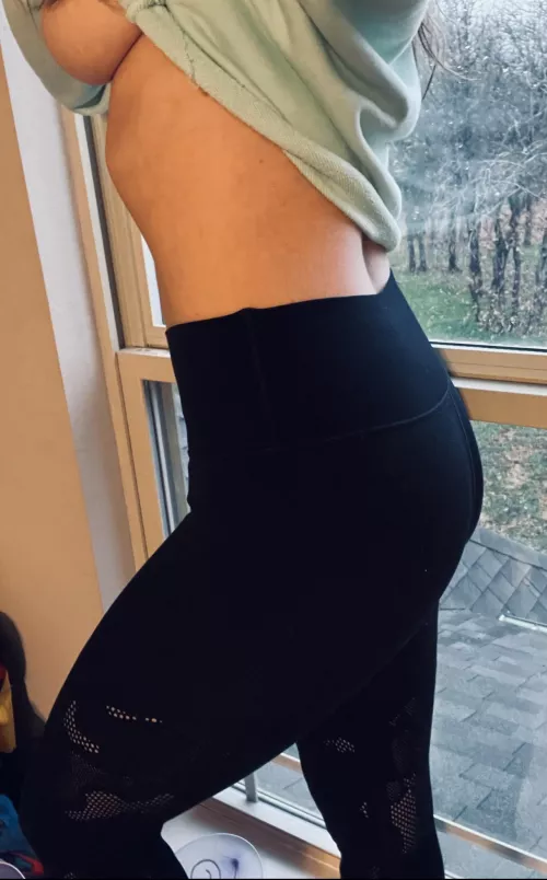 Do you like my yoga pants??