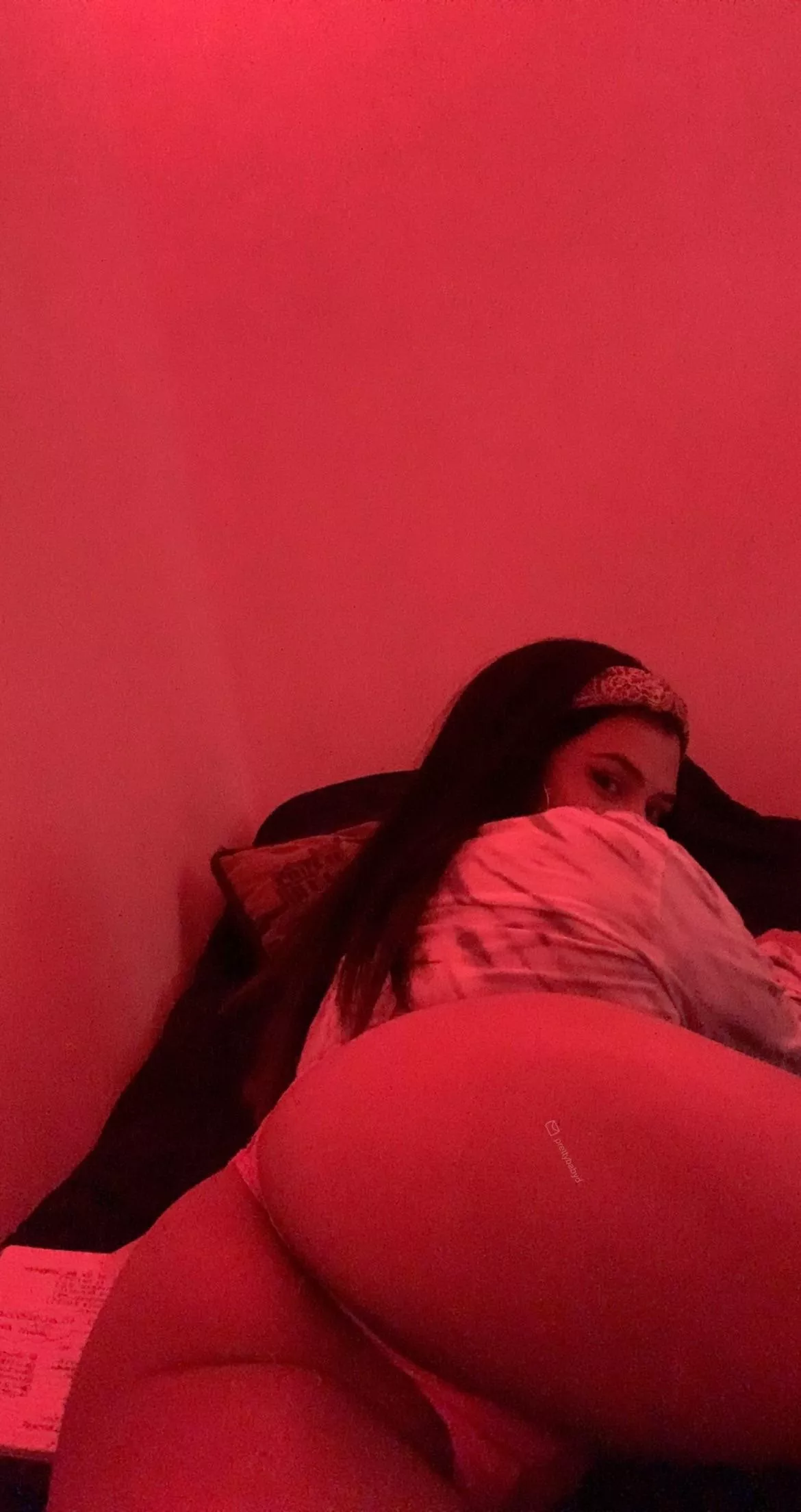 Do you like pink thongs? [F]