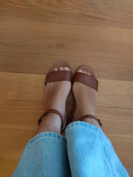 Do you like sandals? Do you like sandals?