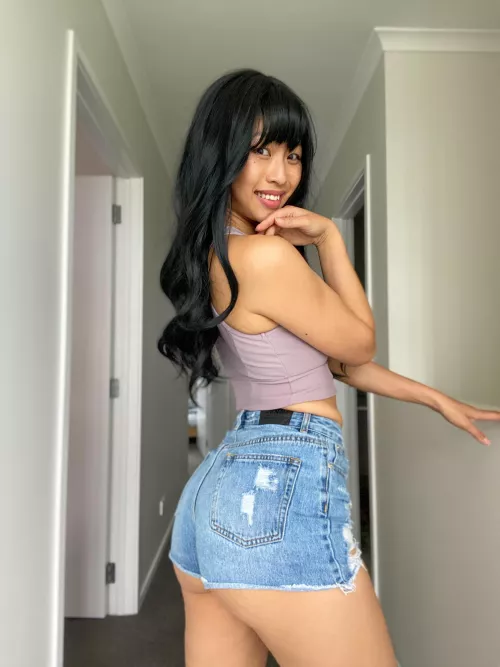 Do you like short shorts? Do you like short shorts?