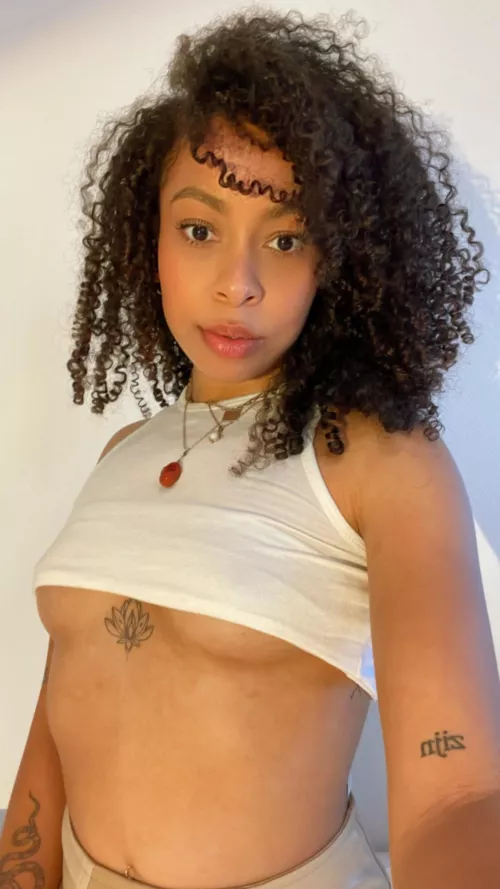 Do you like some under boob?