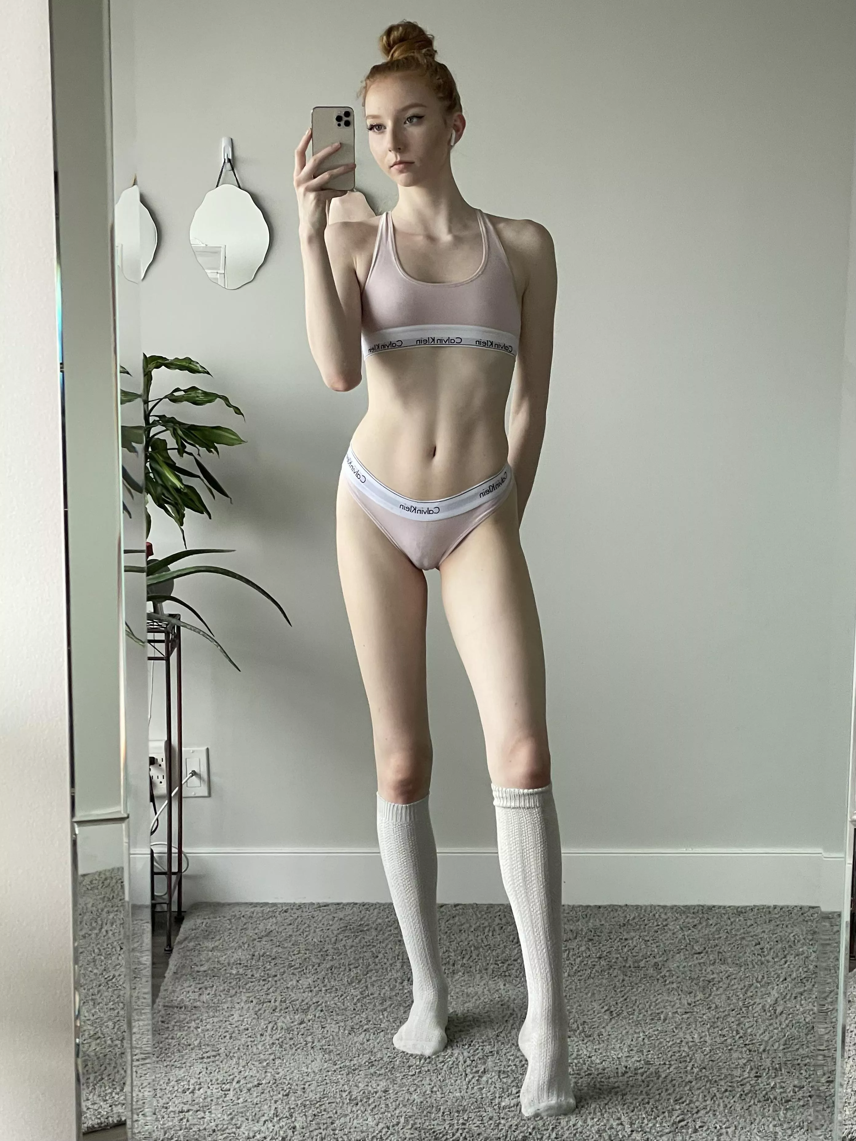 Nude Tall Girl Photos