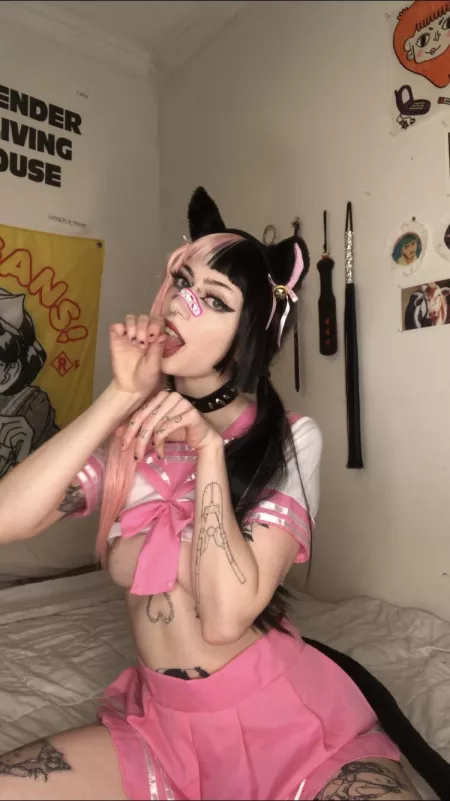 Do you like tatted cat girls in collars? π±
