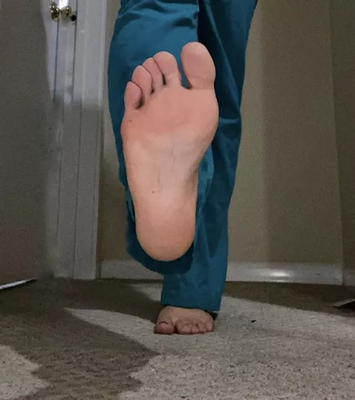 Do you like this nurses sweaty feet?😏 Do you like this nurses sweaty feet?😏
