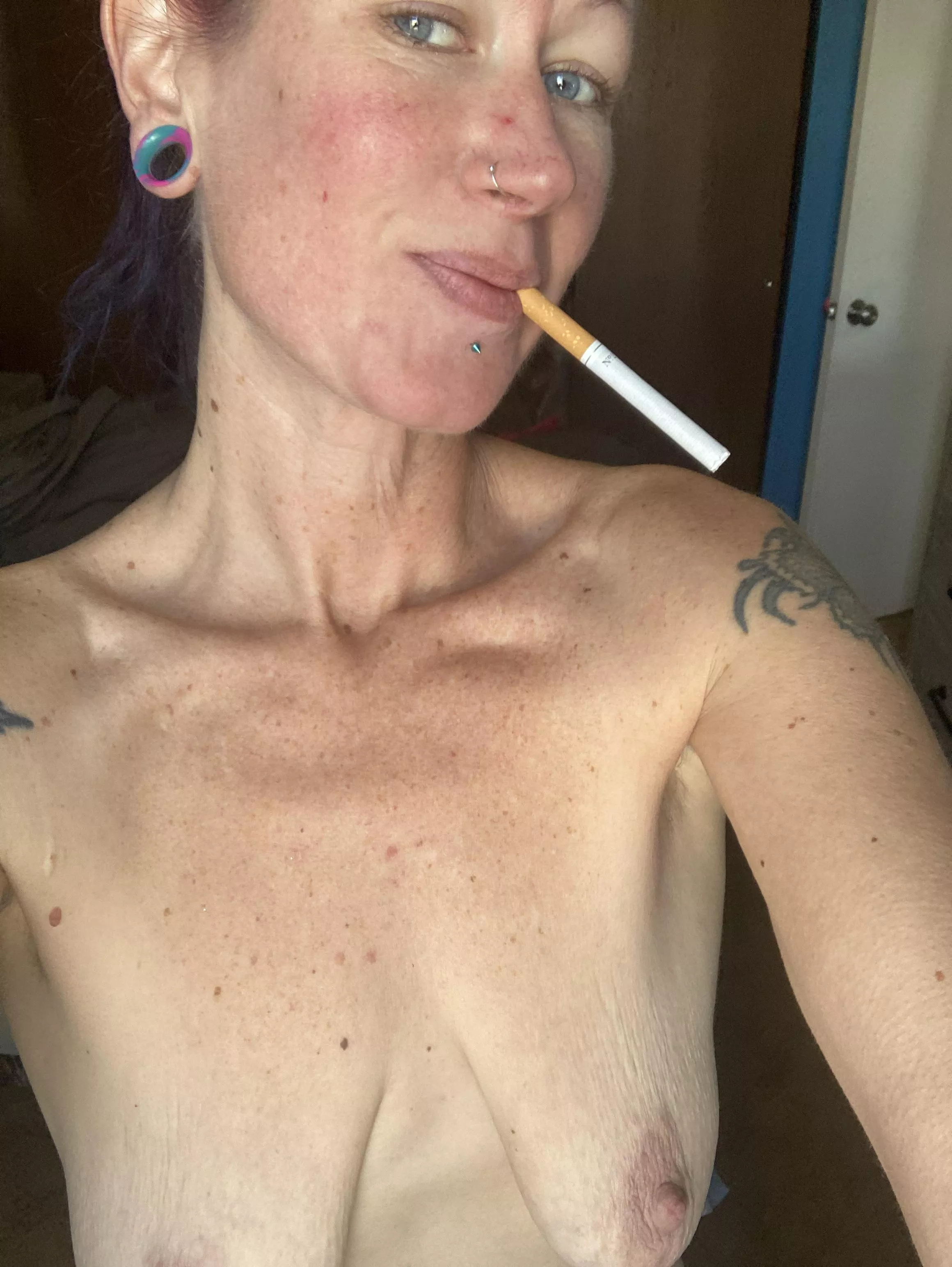 Do you like to smoke Right before cumming too? [f]