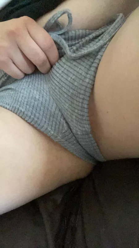 Do you like when I give my self a pussy wedgieee 😈🙈😉