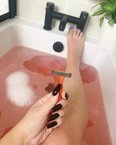 Do you prefer a woman clean shaven? ???