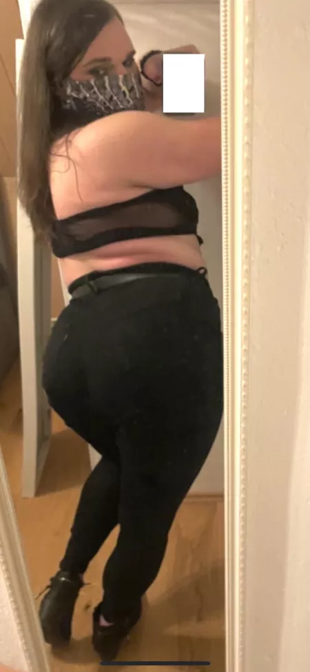 do you think i was born for to serve real man cocks?😳